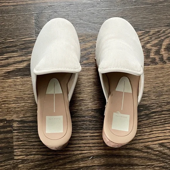 Dolce Vita Cream Slip-On Clogs - Picture 3 of 7